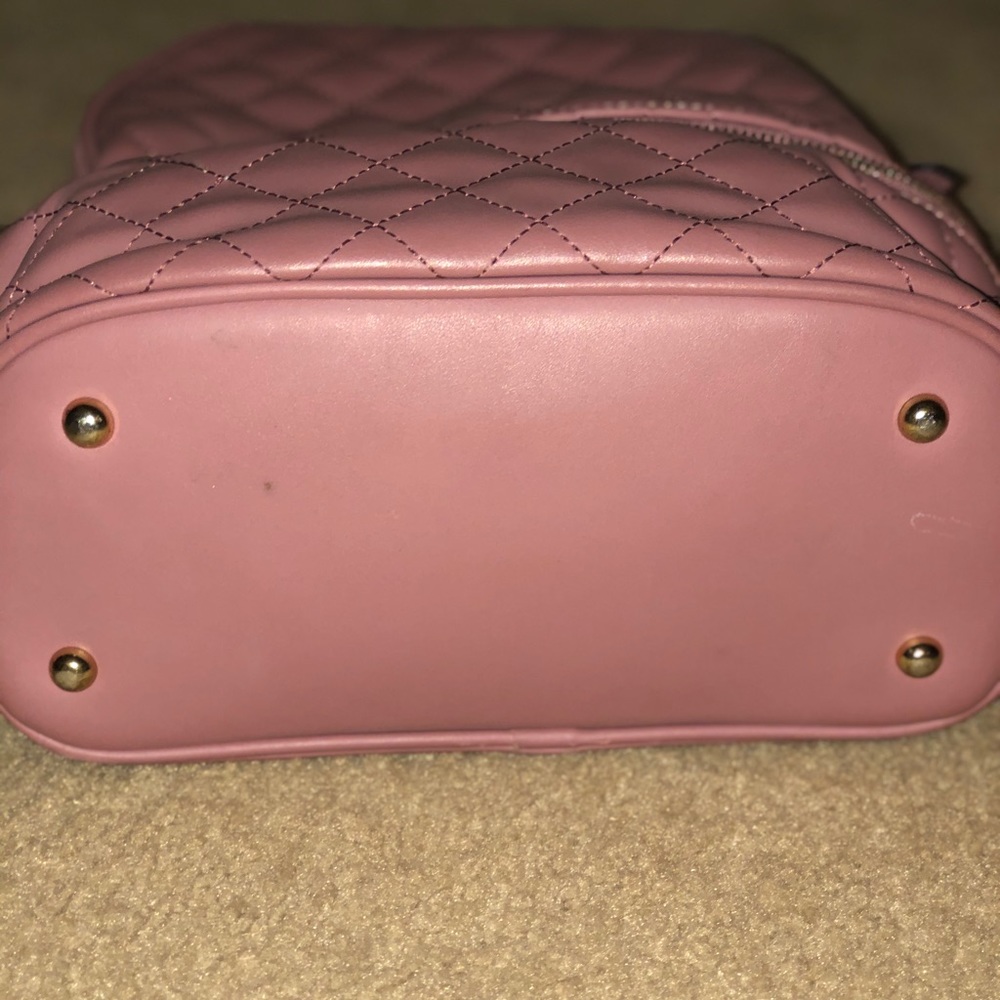 Beautiful Purse/Backpack - Picture 2 of 7